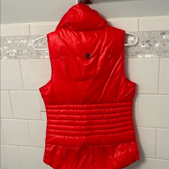 Lululemon Down Vest Fluffin Awesome - Picture 2 of 2